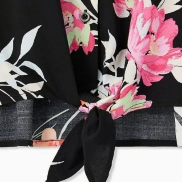 Torrid floral Blouse - Picture 5 of 6